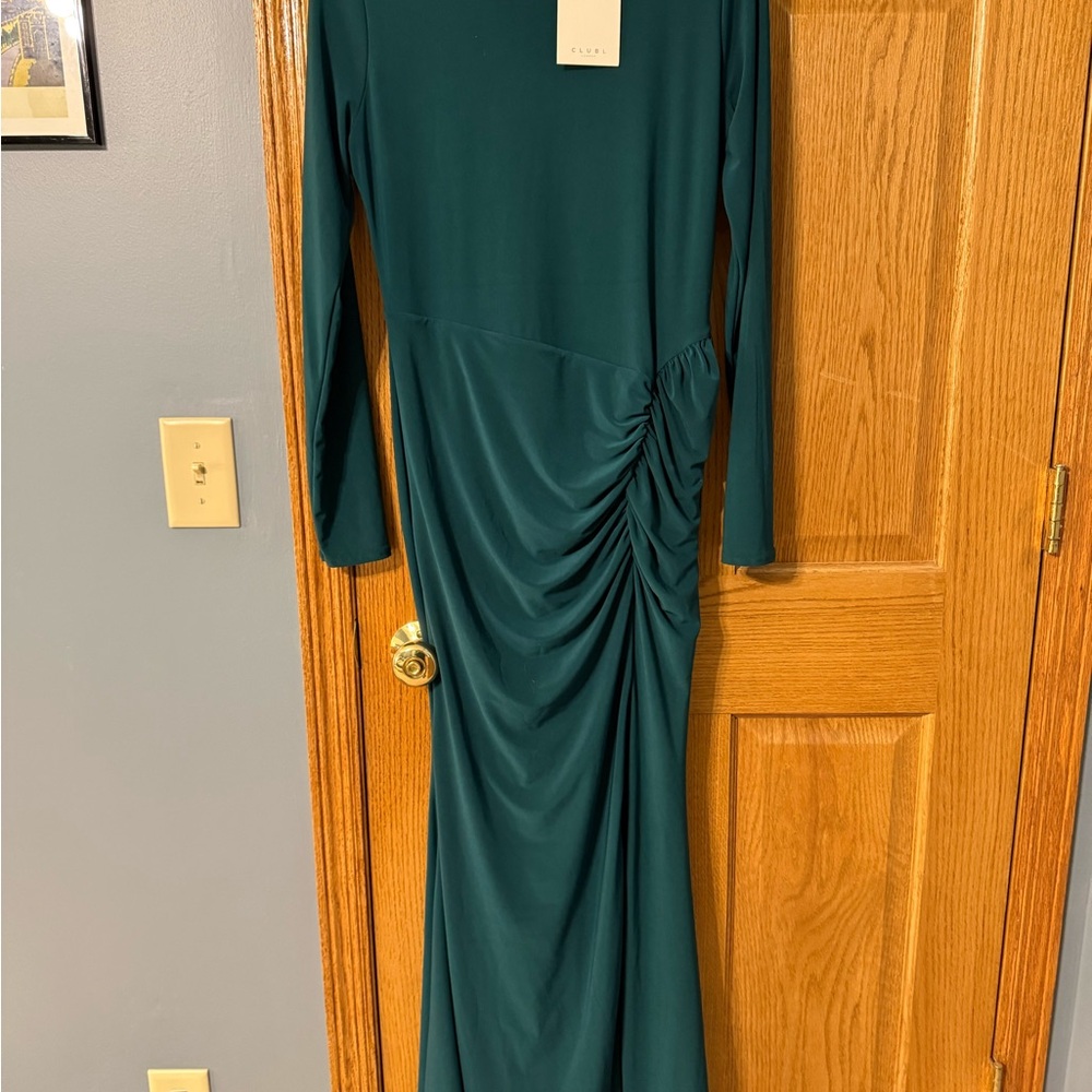 Club L London LESLIE Long-Sleeve Twisted Split Maxi Dress NWT - Picture 2 of 4